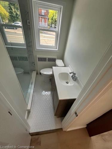 15-1759 King Street E, Hamilton, ON - Indoor Photo Showing Bathroom