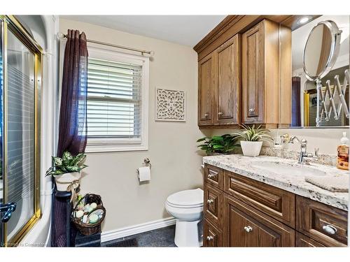 539 Forks Road, Welland, ON - Indoor Photo Showing Bathroom