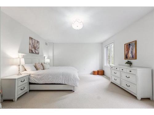 912 Forest Creek Court, Kitchener, ON - Indoor Photo Showing Bedroom