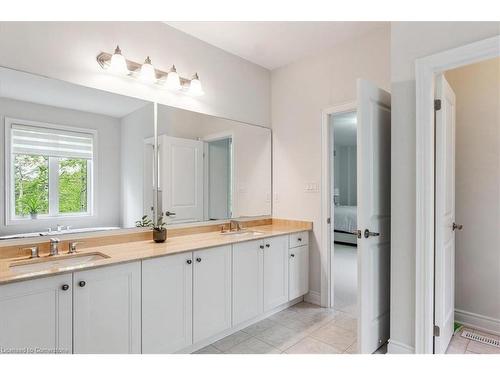 912 Forest Creek Court, Kitchener, ON - Indoor Photo Showing Bathroom