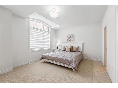 912 Forest Creek Court, Kitchener, ON - Indoor Photo Showing Bedroom