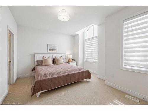 912 Forest Creek Court, Kitchener, ON - Indoor Photo Showing Bedroom