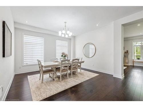 912 Forest Creek Court, Kitchener, ON - Indoor Photo Showing Dining Room