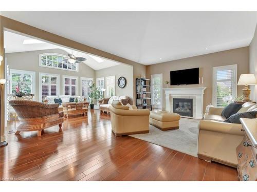 3559 Algonquin Drive, Fort Erie, ON - Indoor Photo Showing Living Room With Fireplace