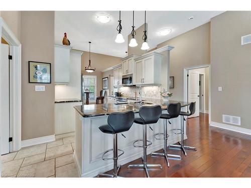 3559 Algonquin Drive, Fort Erie, ON - Indoor Photo Showing Kitchen With Upgraded Kitchen