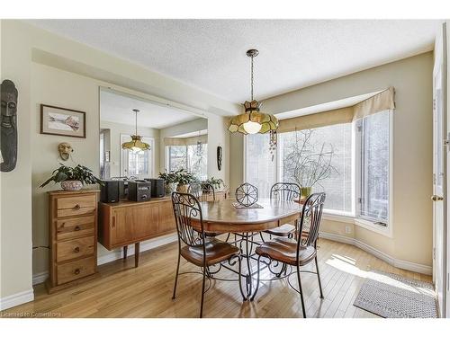 2141 Ghent Avenue, Burlington, ON - Indoor Photo Showing Dining Room