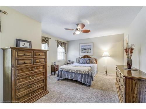 2141 Ghent Avenue, Burlington, ON - Indoor Photo Showing Bedroom