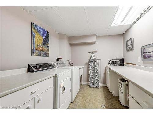 2141 Ghent Avenue, Burlington, ON - Indoor Photo Showing Laundry Room