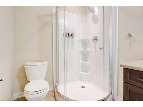 6411 Shapton Crescent, Niagara Falls, ON - Indoor Photo Showing Bathroom