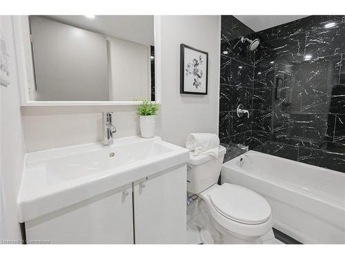 Lower Unit-180 Tolton Avenue, Hamilton, ON - Indoor Photo Showing Bathroom