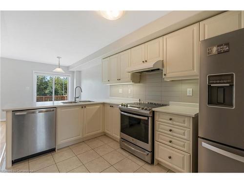 170 Esther Crescent, Thorold, ON - Indoor Photo Showing Kitchen