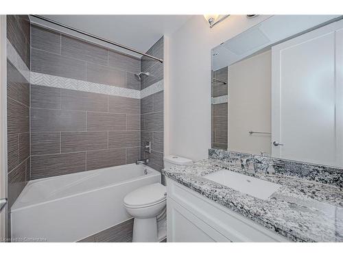 806-112 King Street E, Hamilton, ON - Indoor Photo Showing Bathroom