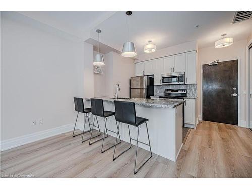 806-112 King Street E, Hamilton, ON - Indoor Photo Showing Kitchen With Upgraded Kitchen