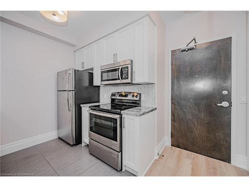 806-112 King Street E, Hamilton, ON - Indoor Photo Showing Kitchen