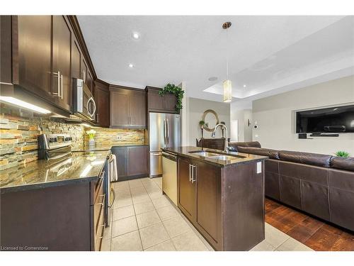 165 Woodway Trail, Simcoe, ON - Indoor Photo Showing Kitchen