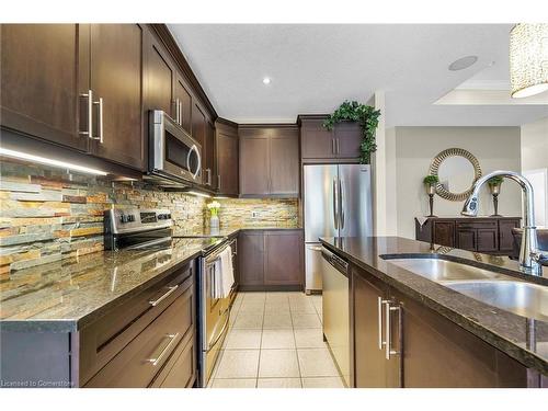 165 Woodway Trail, Simcoe, ON - Indoor Photo Showing Kitchen With Double Sink With Upgraded Kitchen