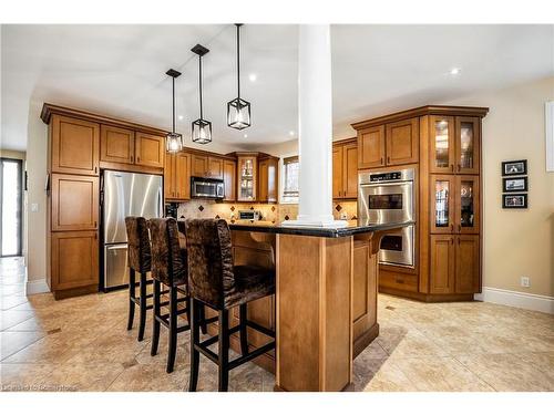 2062 Gordie Tapp Crescent, Burlington, ON - Indoor Photo Showing Kitchen