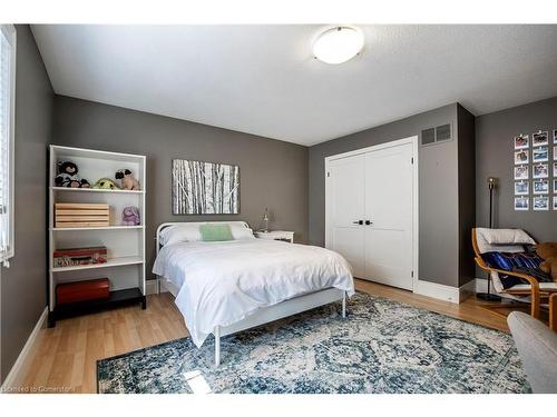 2062 Gordie Tapp Crescent, Burlington, ON - Indoor Photo Showing Bedroom