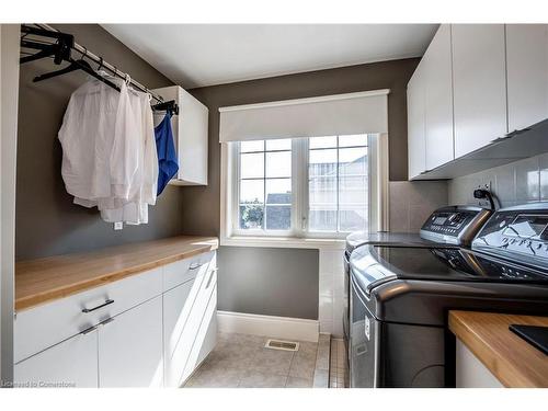 2062 Gordie Tapp Crescent, Burlington, ON - Indoor Photo Showing Laundry Room