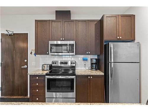 310-118 King Street E, Hamilton, ON - Indoor Photo Showing Kitchen