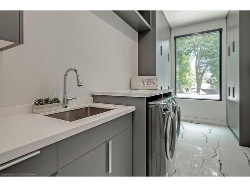 185 Valleyview Drive, Ancaster, ON - Indoor Photo Showing Laundry Room