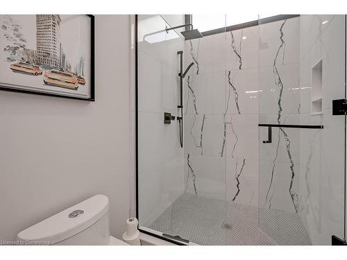 185 Valleyview Drive, Ancaster, ON - Indoor Photo Showing Bathroom