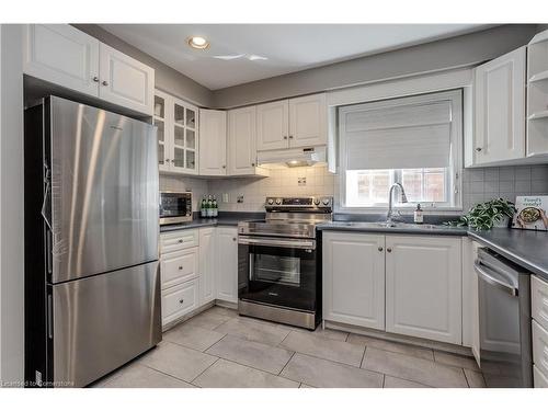 2057 Grovetree Lane, Burlington, ON - Indoor Photo Showing Kitchen With Stainless Steel Kitchen With Double Sink