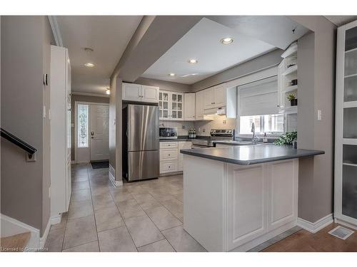 2057 Grovetree Lane, Burlington, ON - Indoor Photo Showing Kitchen