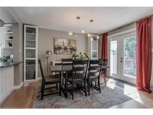 2057 Grovetree Lane, Burlington, ON - Indoor Photo Showing Dining Room