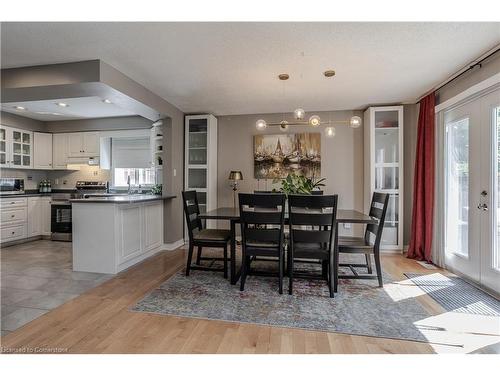 2057 Grovetree Lane, Burlington, ON - Indoor Photo Showing Dining Room