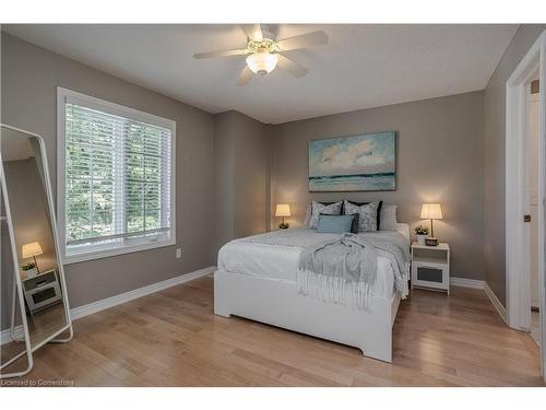 2057 Grovetree Lane, Burlington, ON - Indoor Photo Showing Bedroom