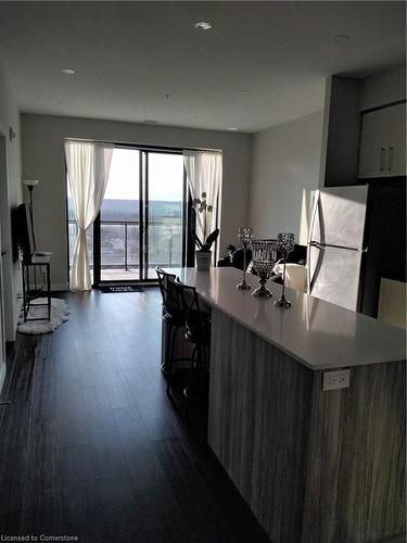 2304-15 Queen Street S, Hamilton, ON - Indoor Photo Showing Kitchen