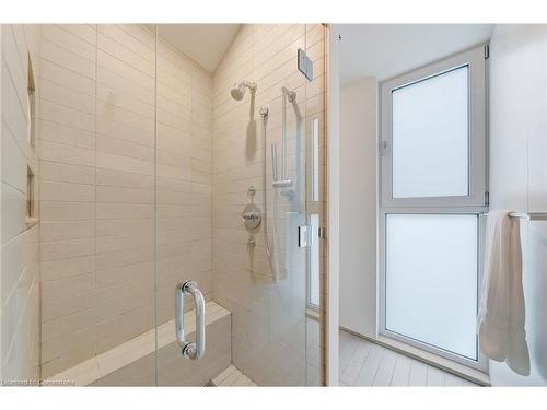 1427 Birch Avenue, Burlington, ON - Indoor Photo Showing Bathroom