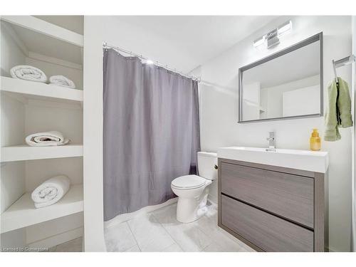 1427 Birch Avenue, Burlington, ON - Indoor Photo Showing Bathroom