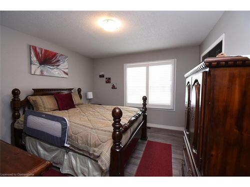 26 Hatton Drive, Ancaster, ON - Indoor Photo Showing Bedroom