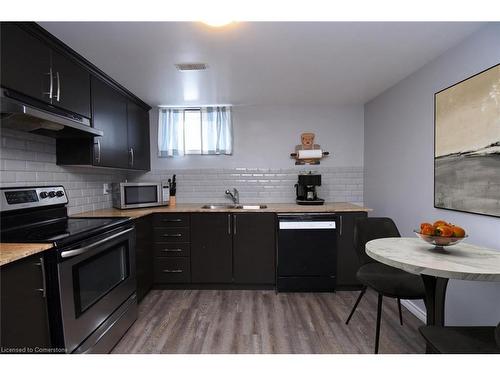 26 Hatton Drive, Ancaster, ON - Indoor Photo Showing Kitchen With Double Sink With Upgraded Kitchen