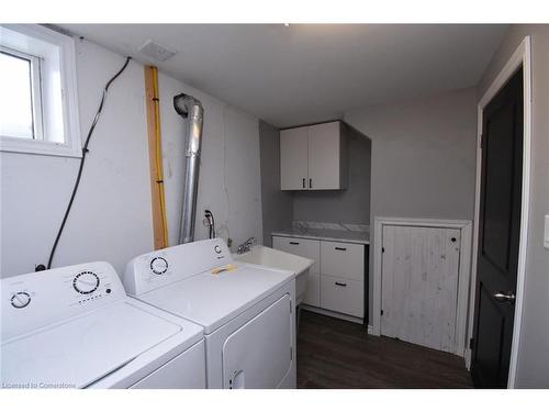 26 Hatton Drive, Ancaster, ON - Indoor Photo Showing Laundry Room