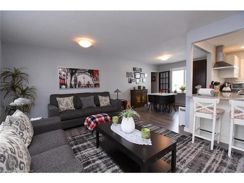 26 Hatton Drive, Ancaster, ON - Indoor Photo Showing Living Room