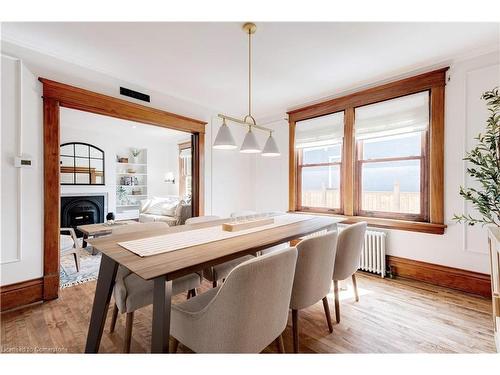 360 Lake Street, Grimsby, ON - Indoor Photo Showing Dining Room