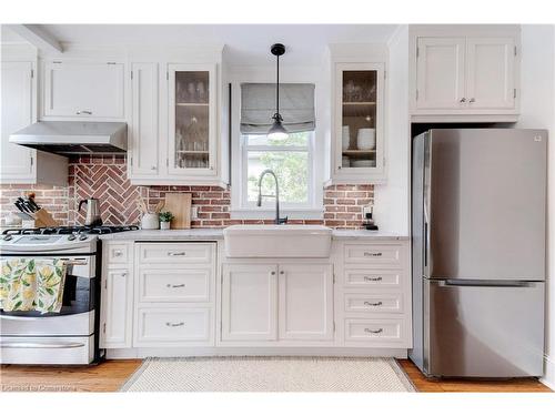 360 Lake Street, Grimsby, ON - Indoor Photo Showing Kitchen With Upgraded Kitchen