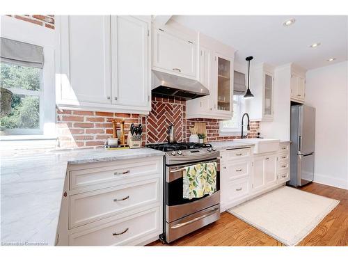 360 Lake Street, Grimsby, ON - Indoor Photo Showing Kitchen With Stainless Steel Kitchen With Upgraded Kitchen