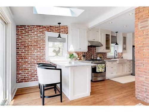 360 Lake Street, Grimsby, ON - Indoor Photo Showing Kitchen With Upgraded Kitchen