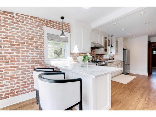 360 Lake Street, Grimsby, ON - Indoor Photo Showing Kitchen