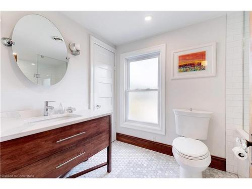 360 Lake Street, Grimsby, ON - Indoor Photo Showing Bathroom