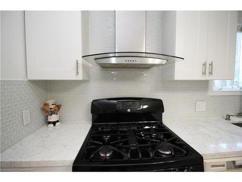 500 Lakeview Road, Fort Erie, ON - Indoor Photo Showing Kitchen With Upgraded Kitchen