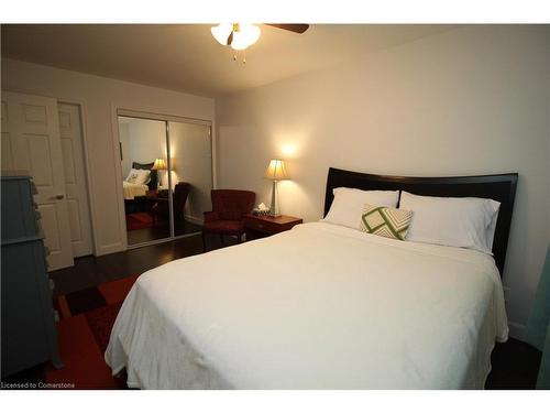 500 Lakeview Road, Fort Erie, ON - Indoor Photo Showing Bedroom