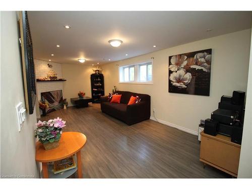 500 Lakeview Road, Fort Erie, ON - Indoor Photo Showing Living Room With Fireplace