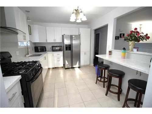 500 Lakeview Road, Fort Erie, ON - Indoor Photo Showing Kitchen