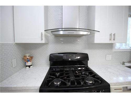 500 Lakeview Road, Fort Erie, ON - Indoor Photo Showing Kitchen With Upgraded Kitchen