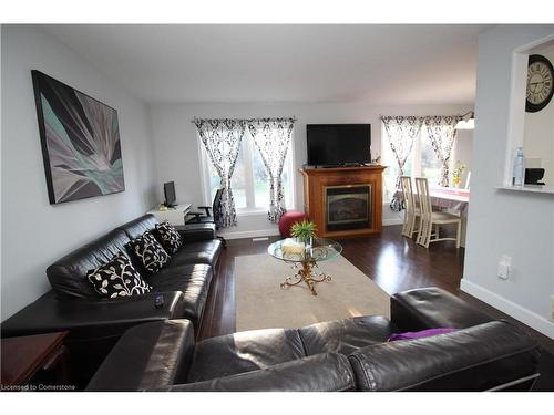 500 Lakeview Road, Fort Erie, ON - Indoor Photo Showing Living Room With Fireplace